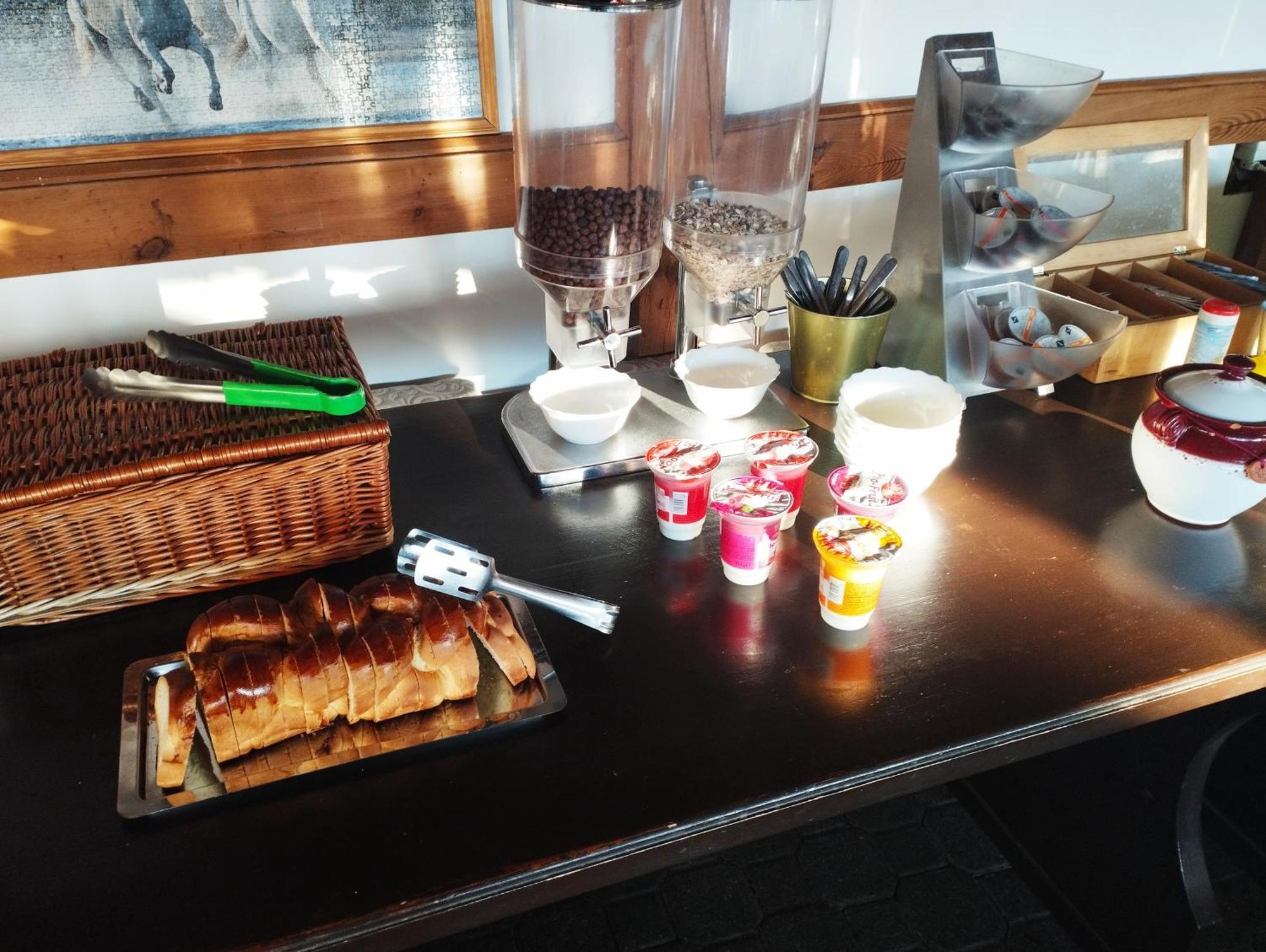 Bük 白马旅馆及餐厅酒店 外观 照片