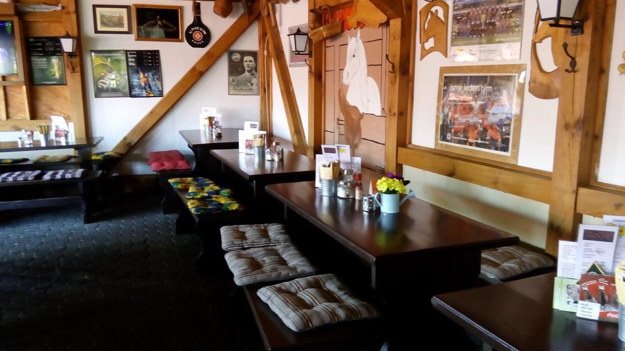 Bük 白马旅馆及餐厅酒店 外观 照片