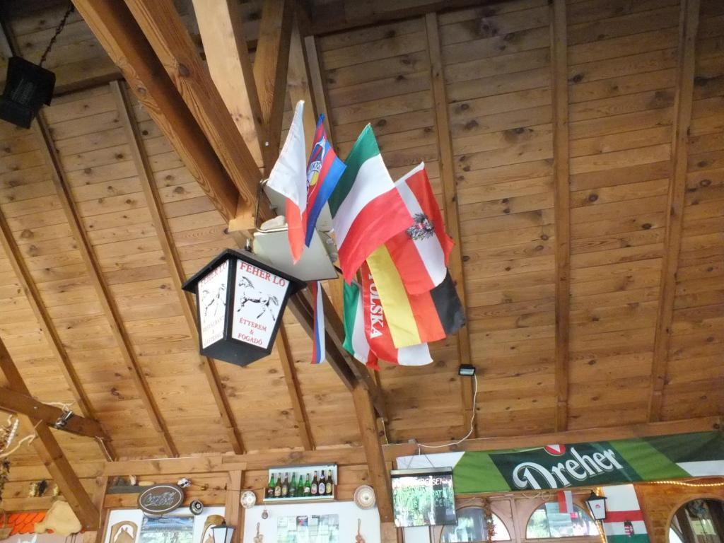 Bük 白马旅馆及餐厅酒店 外观 照片